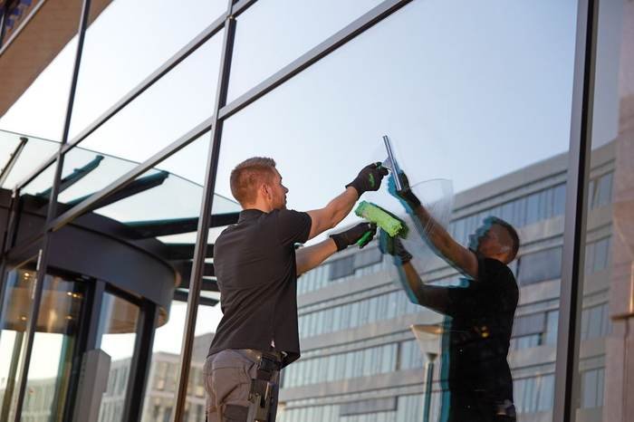 Glas- und Fensterreinigung